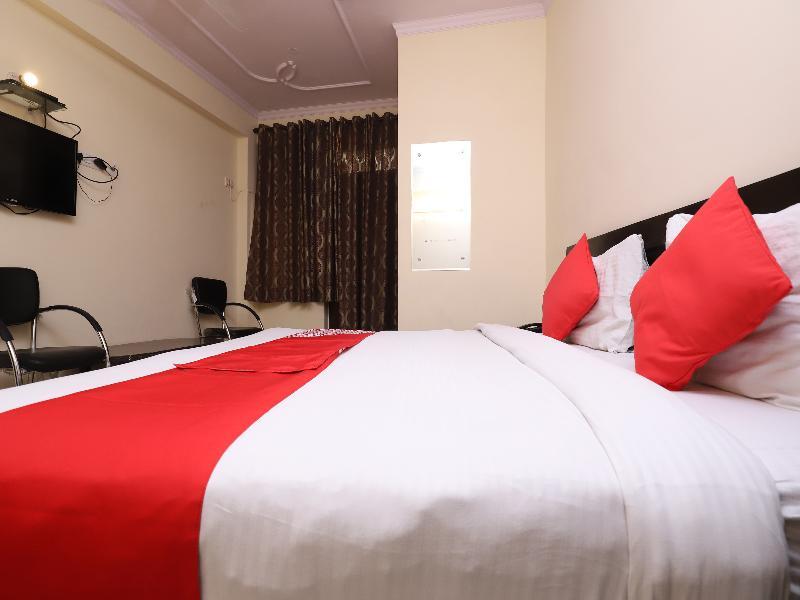 Oyo 28126 Charanpahari Hotel New Delhi Ngoại thất bức ảnh