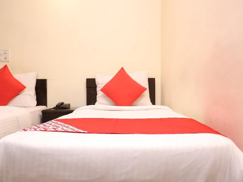 Oyo 28126 Charanpahari Hotel New Delhi Ngoại thất bức ảnh
