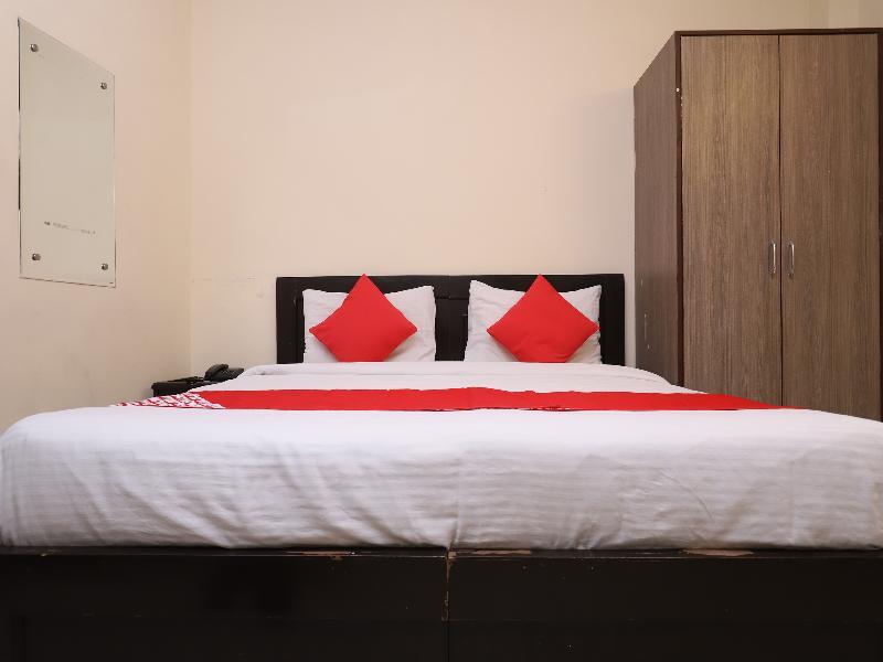 Oyo 28126 Charanpahari Hotel New Delhi Ngoại thất bức ảnh